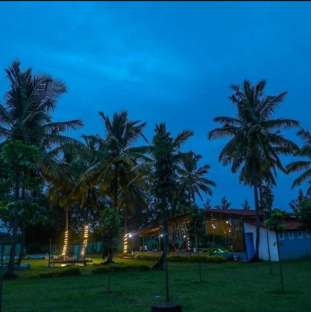 Hotel Dejavoo Gādigarpālya Esterno foto